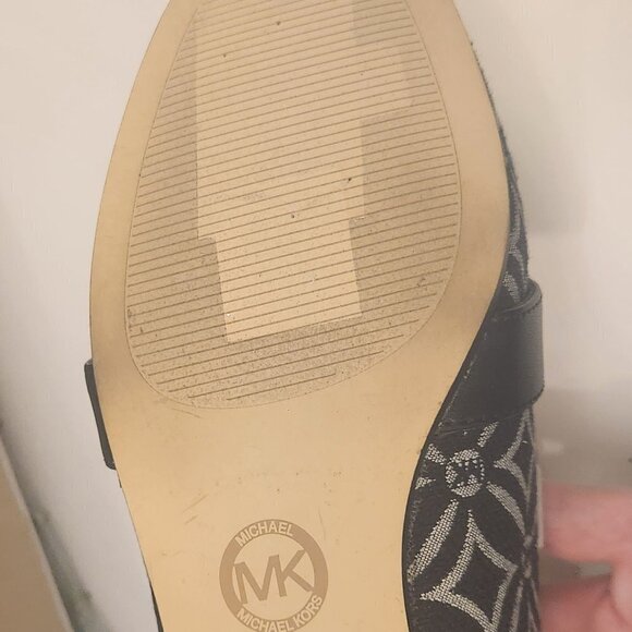 Michael Kors "Rory" Loafers. NIB. Size 6 - Picture 5 of 12